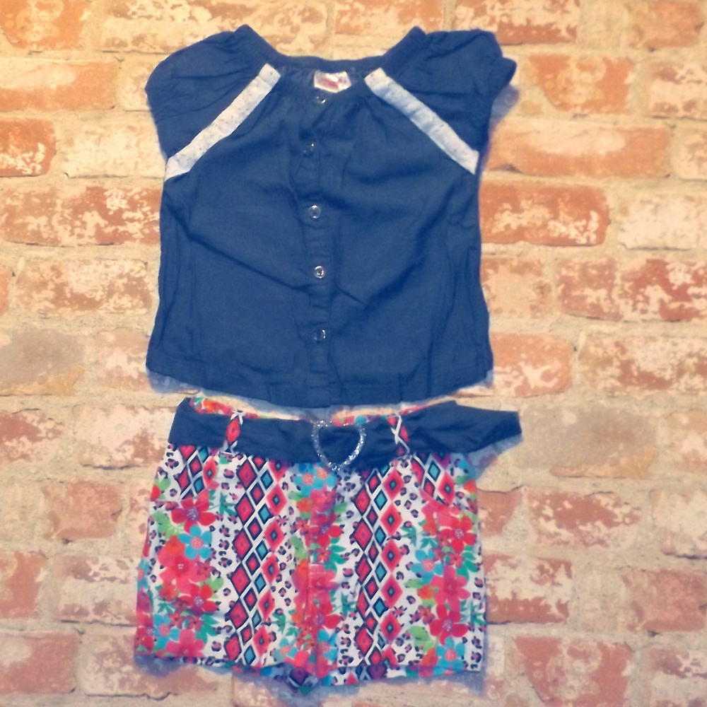 Extremely Me!  2 pc shorts set